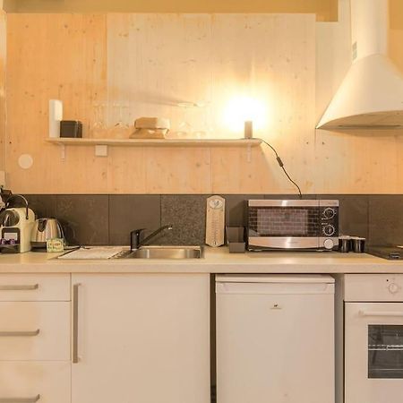 Industrial-Style Studio With Bathtub, Vieux-ลียง ภายนอก รูปภาพ